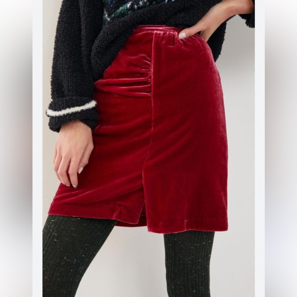 Anthropologie Dresses & Skirts - ANTHROPOLOGIE Montie Velvet Mini Skirt Size 10